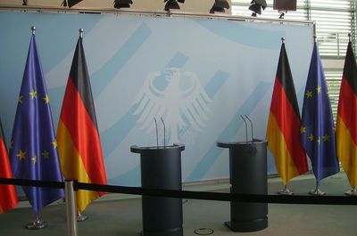 Europas neue Führer/innen - Rechtspopulismus und Rechtsextremismus in der Europäischen Union