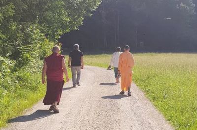 Religiöse Minderheiten - Haltungen und Orientierungen Praktizierender im Umgang mit Verfolgung und Vertreibung